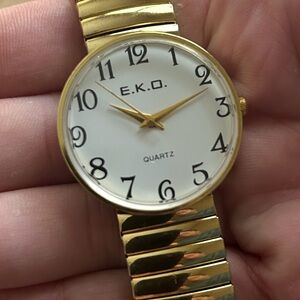 New Gold Quartz stretch band unisex Watch